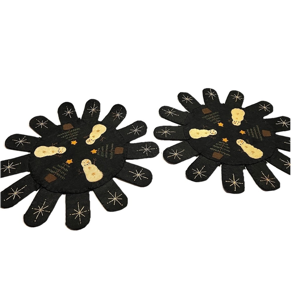 Primitive Snowflakes Snowman Christmas Tree Mat Wool Felt Scalloped 15" Set Of 2